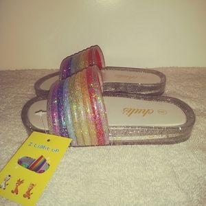 Chulis Slippers. Size 9.